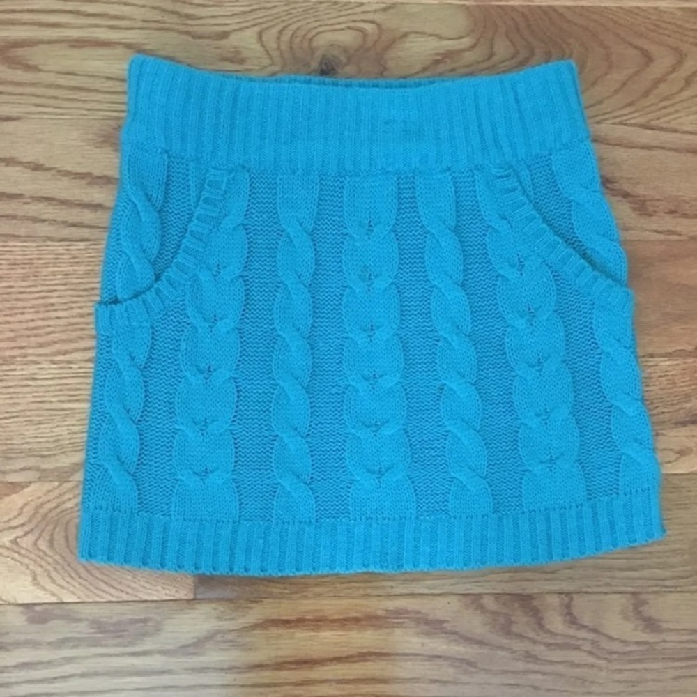 NWOT Girls Sweater Skirt